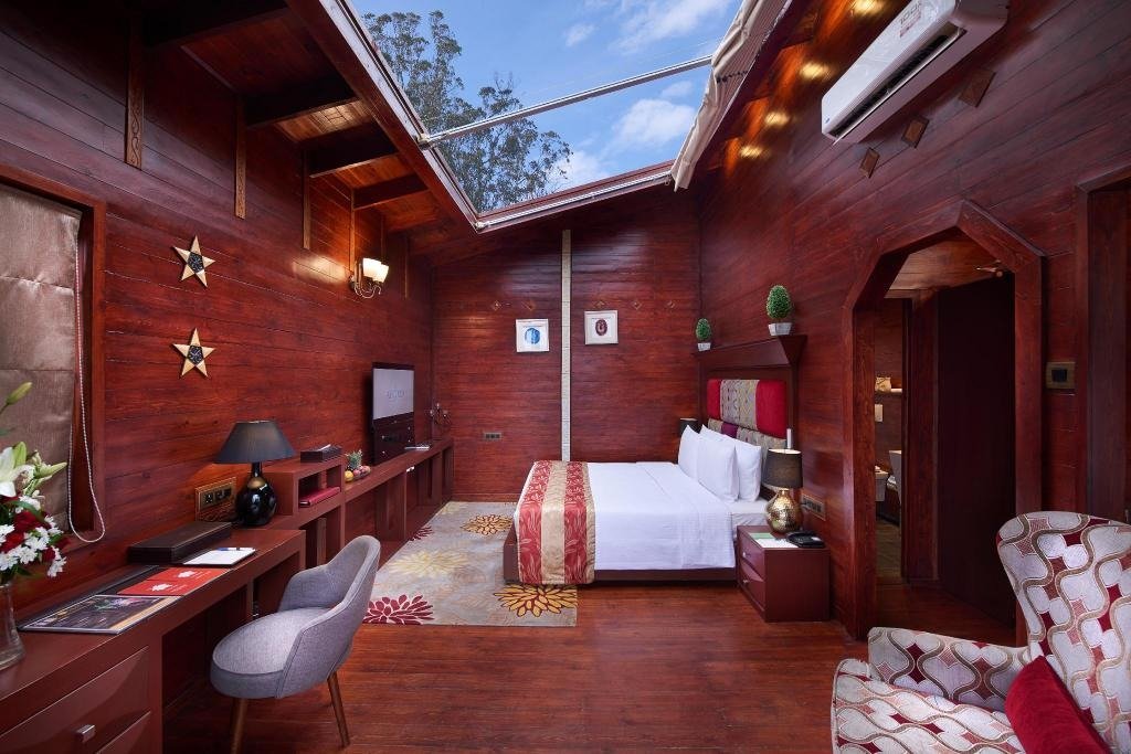 Accord Highland Hotel - Sophisticated Comfort